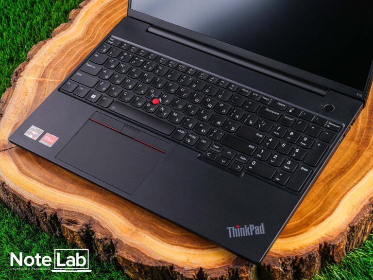 Lenovo ThinkPad E16 Gen 1: цифровой блок и TrackPoint