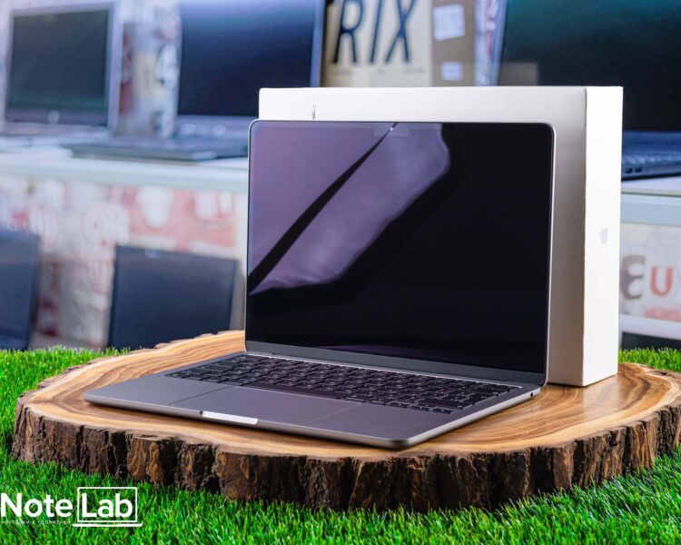 Ноутбук Apple MacBook Air 13" 2022 M2, 8Gb, 256Gb ID00446