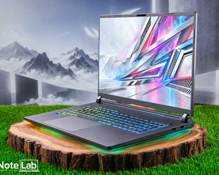 Игровой ноутбук ASUS ROG Strix G18 G815LR-IS97